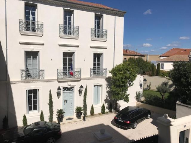 Lazare Maison De Maitre , Appartements De Standing Avec Parking Privatif A Seulement 7 Minutes A Pied Du Centre Historique De Béziers Buitenkant foto